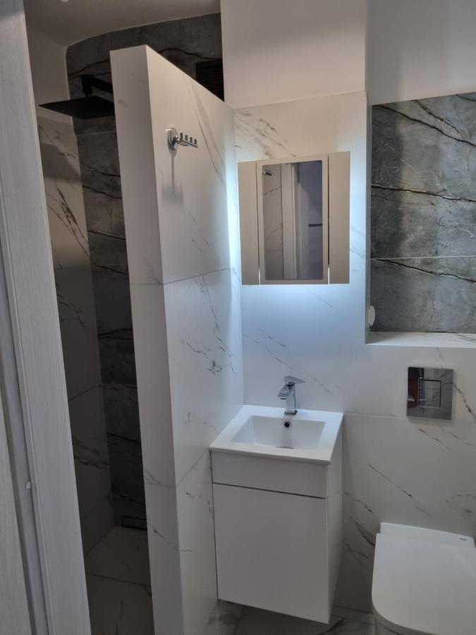 Skyview Park Apartment: Central Warsaw Comfort with Self Check-In Exterior photo