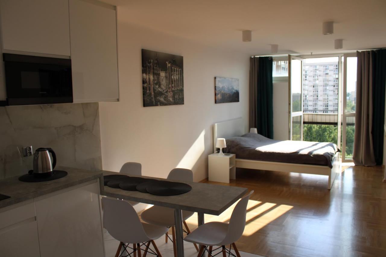 Skyview Park Apartment: Central Warsaw Comfort with Self Check-In Exterior photo